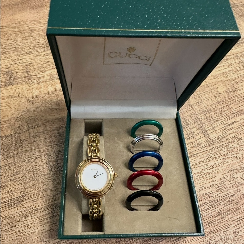 SOLD. Gucci Women's Gold Interchangeable Bezel Bracelet Watch